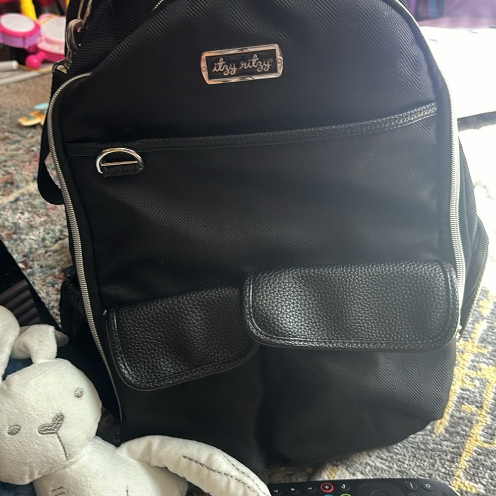 Itzy Ritzy Boss bag